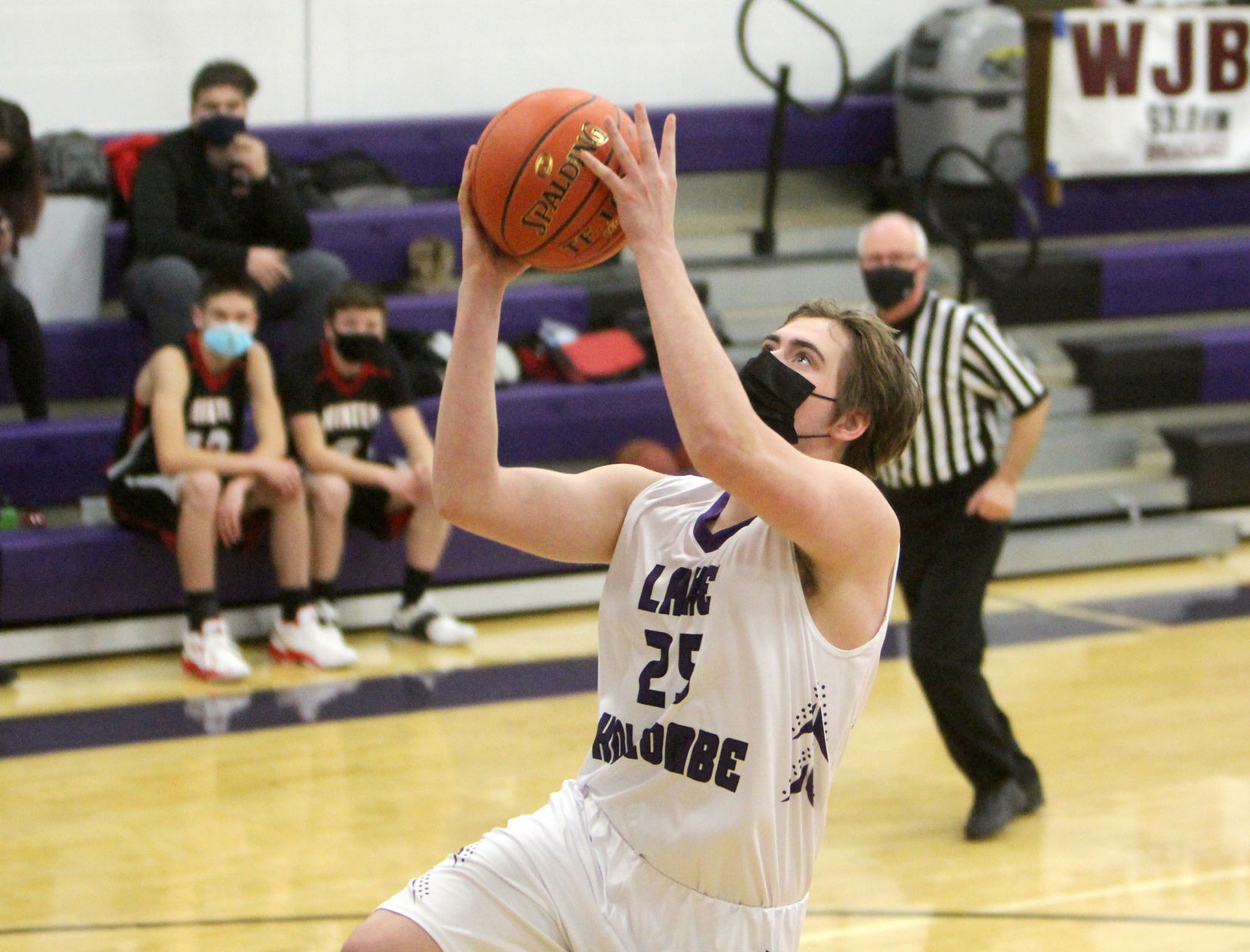 Winter at Lake Holcombe boys basketball 1-5-21